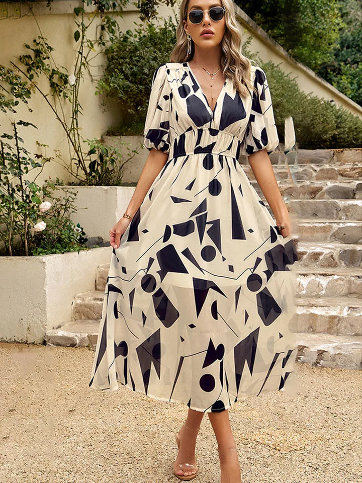 Emilie | Elegant sommerkjole med V-hals